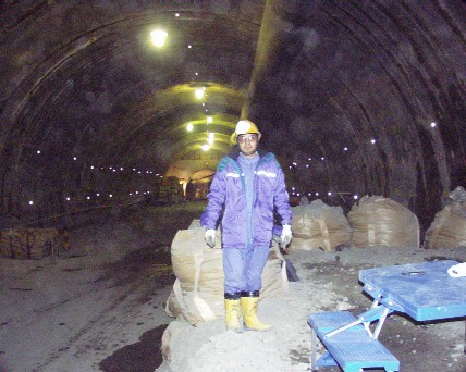 2000 Dec, Obira Tunnel, Hokkaido, Japan